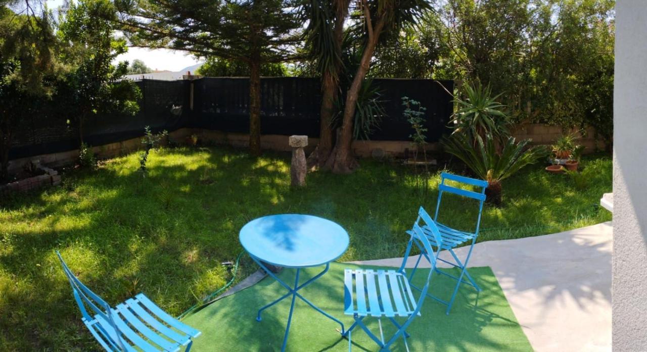 Casa Vacanze"Il Bouganville" 카르보니아 외부 사진